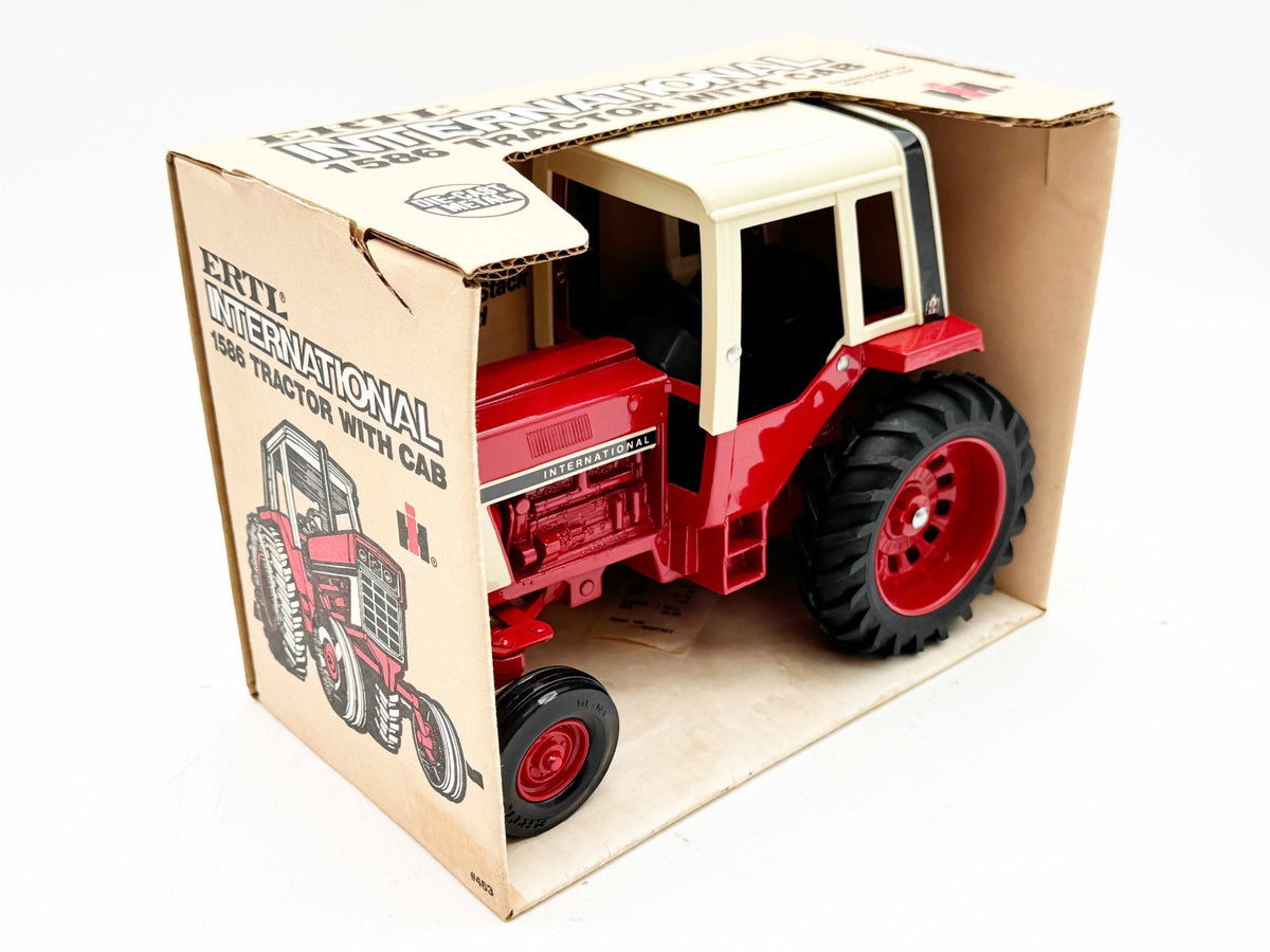 1/16 International Harvester 1586 Tractor W/ Cab