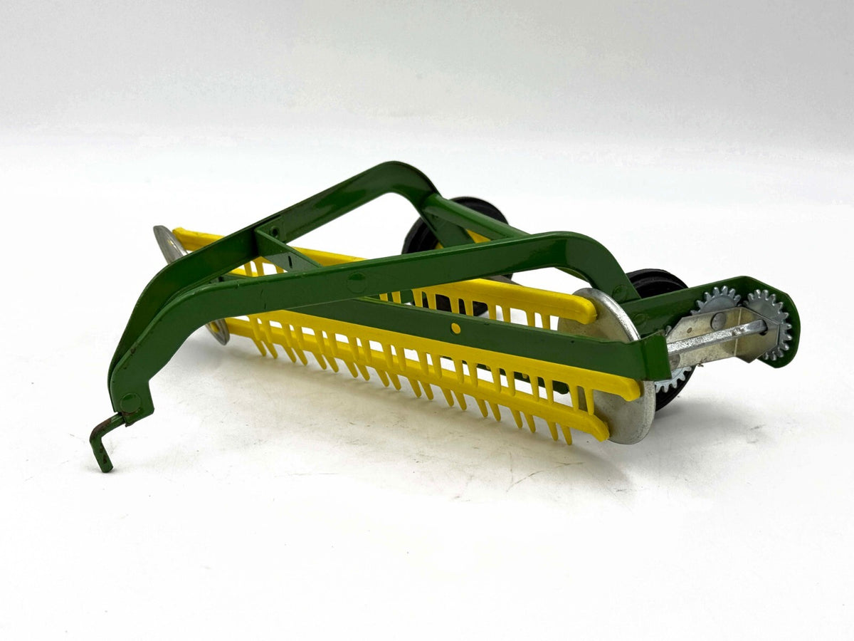 1/16 John Deere Hay Rake