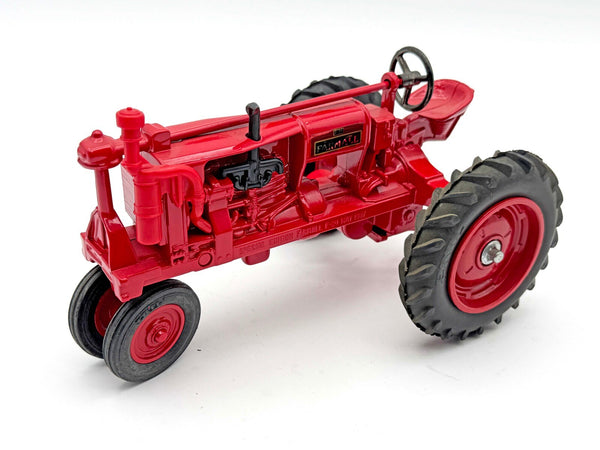 1/16 Farmall F-20 Narrow Front Tractor