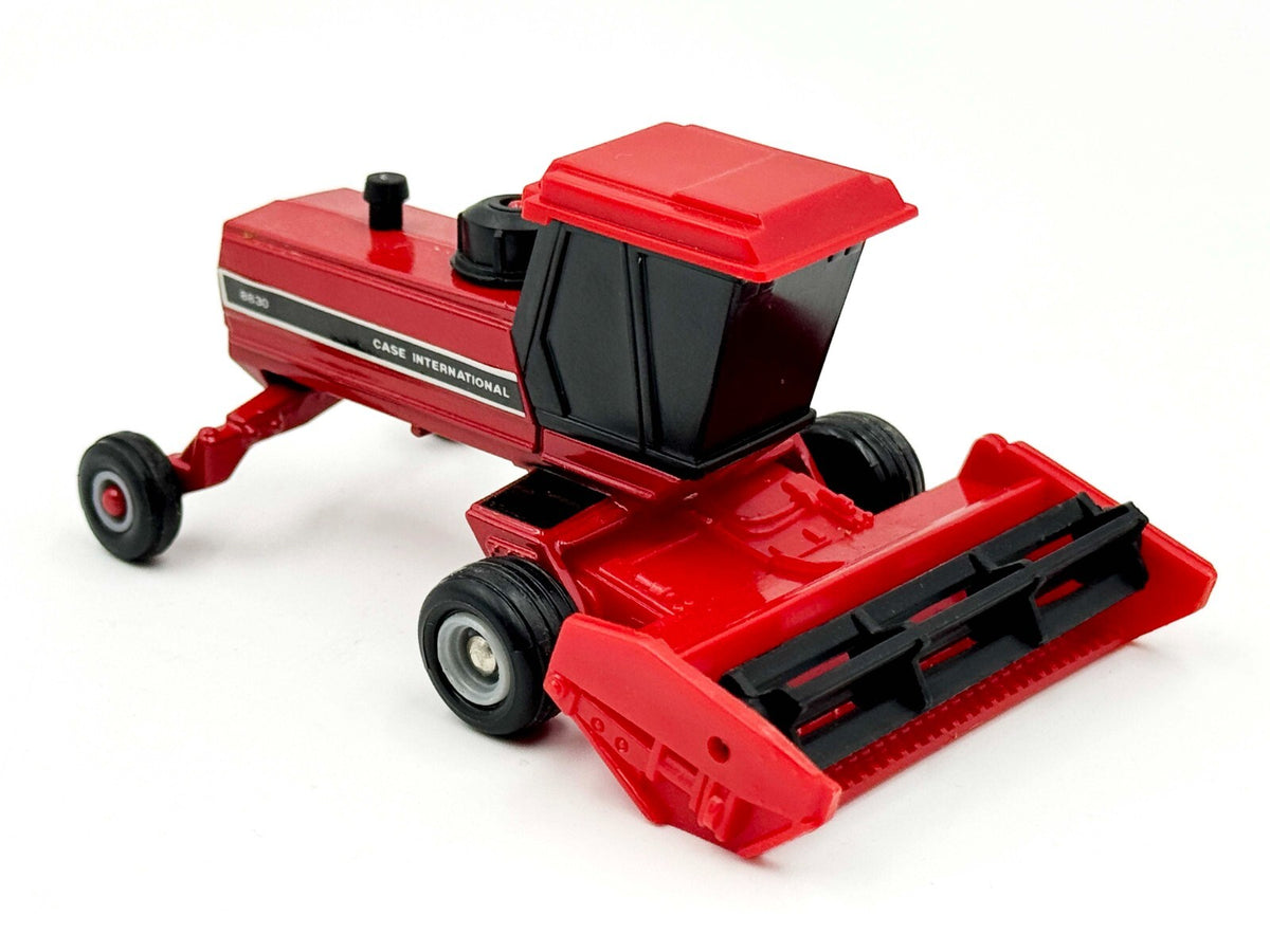 1/64 Case International 8830 Self Propelled Windrower