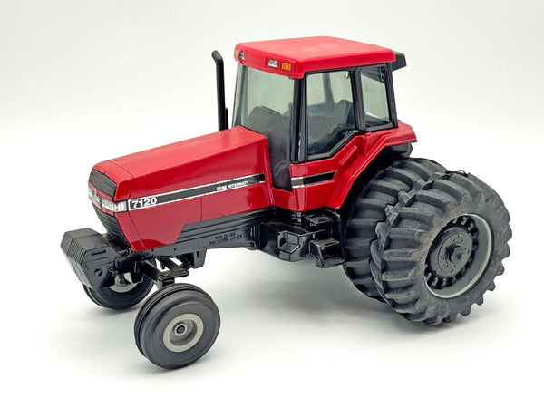 1/16 Case International 7120 Tractor W/ Rear Duals
