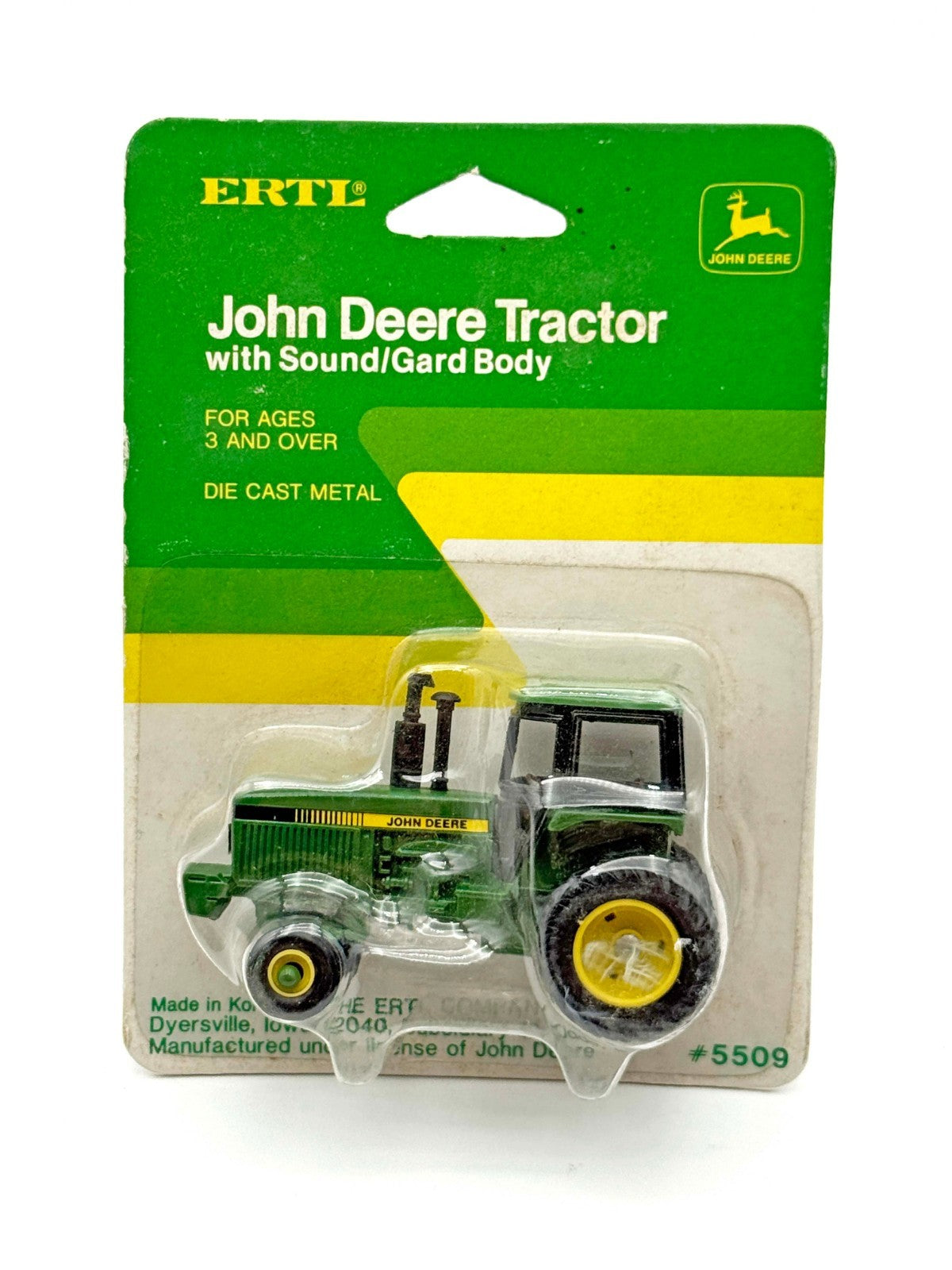 1/64 John Deere 4450 Tractor