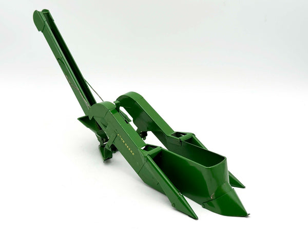 1/16 John Deere Long Nose Corn Picker