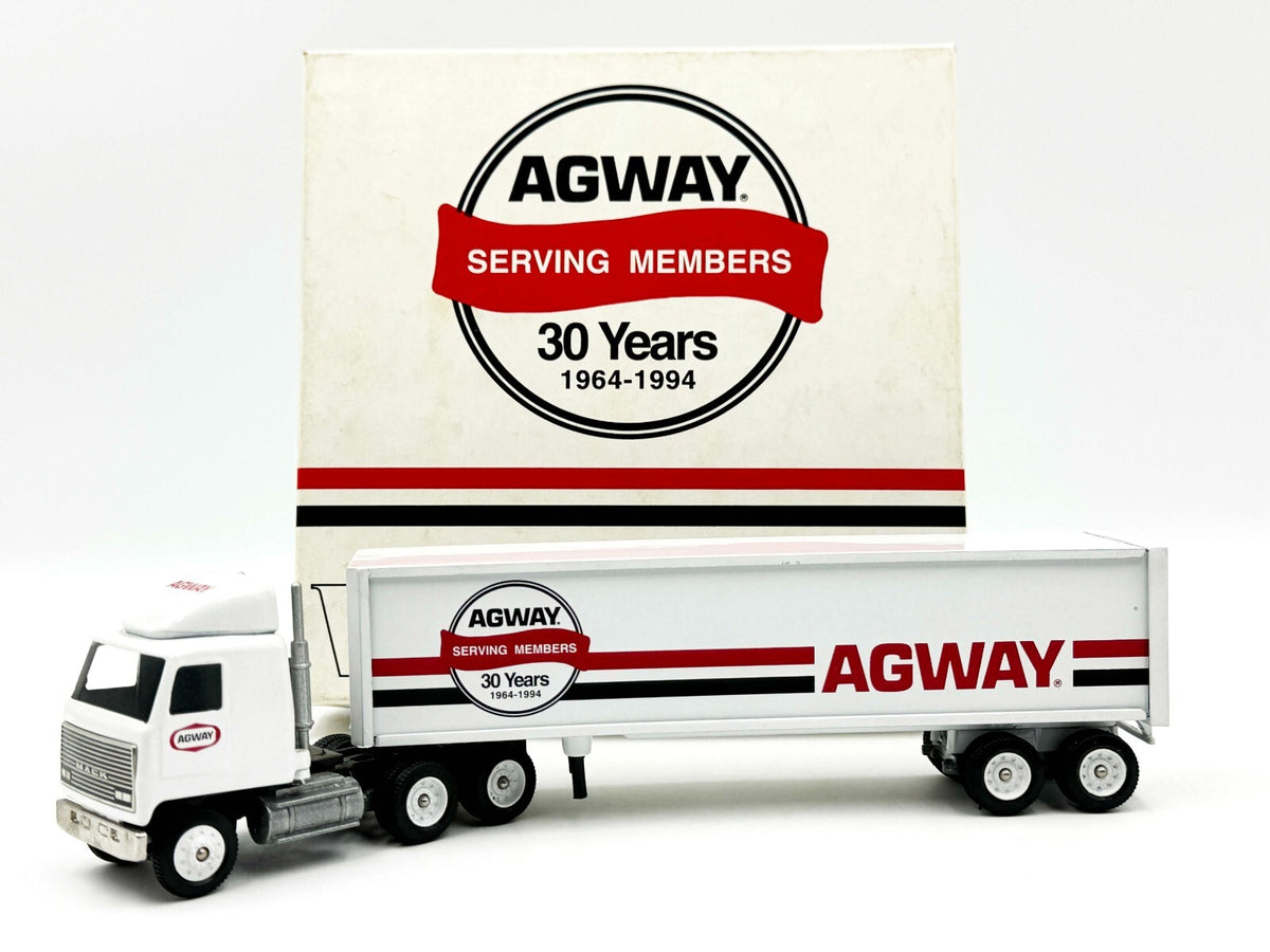 1/64 Winross Semi Truck AGWAY 30 Years A009
