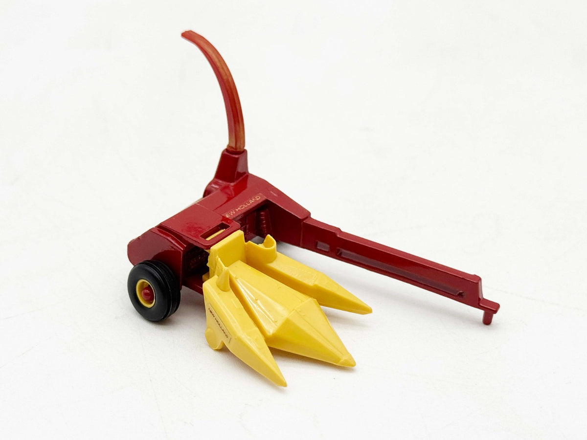 1/64 New Holland Pull Type Forage Harvester w/ Corn Head
