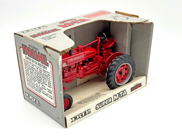 1/16 International Harvester Farmall Super MTA Tractor With Wide Front