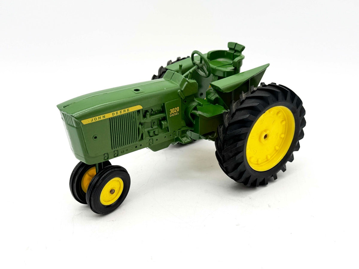 1/16 John Deere 3020 NF Repaint