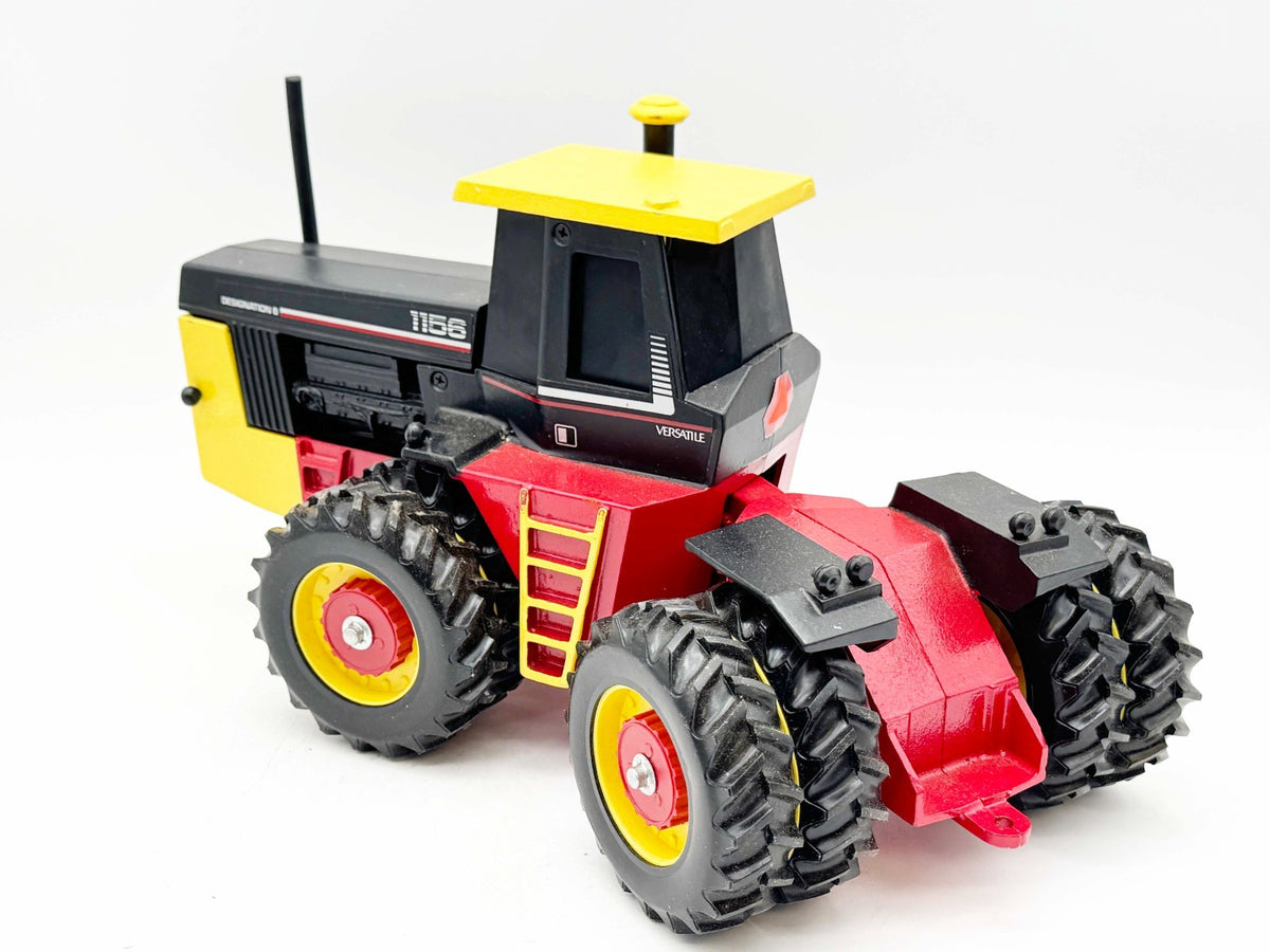 1/16 Ford Versatile 1156 4WD Tractor W/ Duals