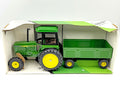 1/16 John Deere Farm Set 2755 Utility Tractor and Wagon Farm Set