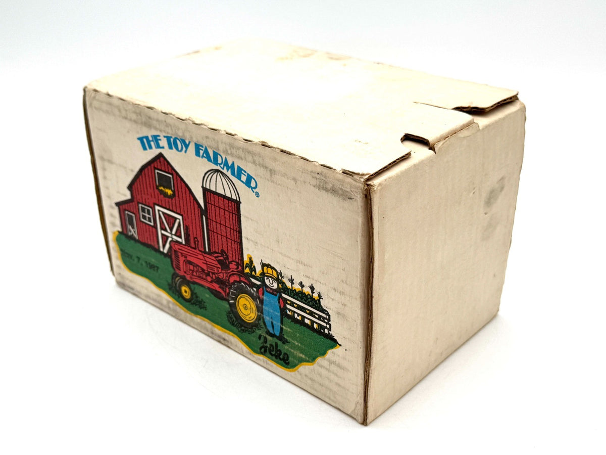 1/16 Massey Harris 33 Tractor With Narrow Front, Toy Farmer Show Edition