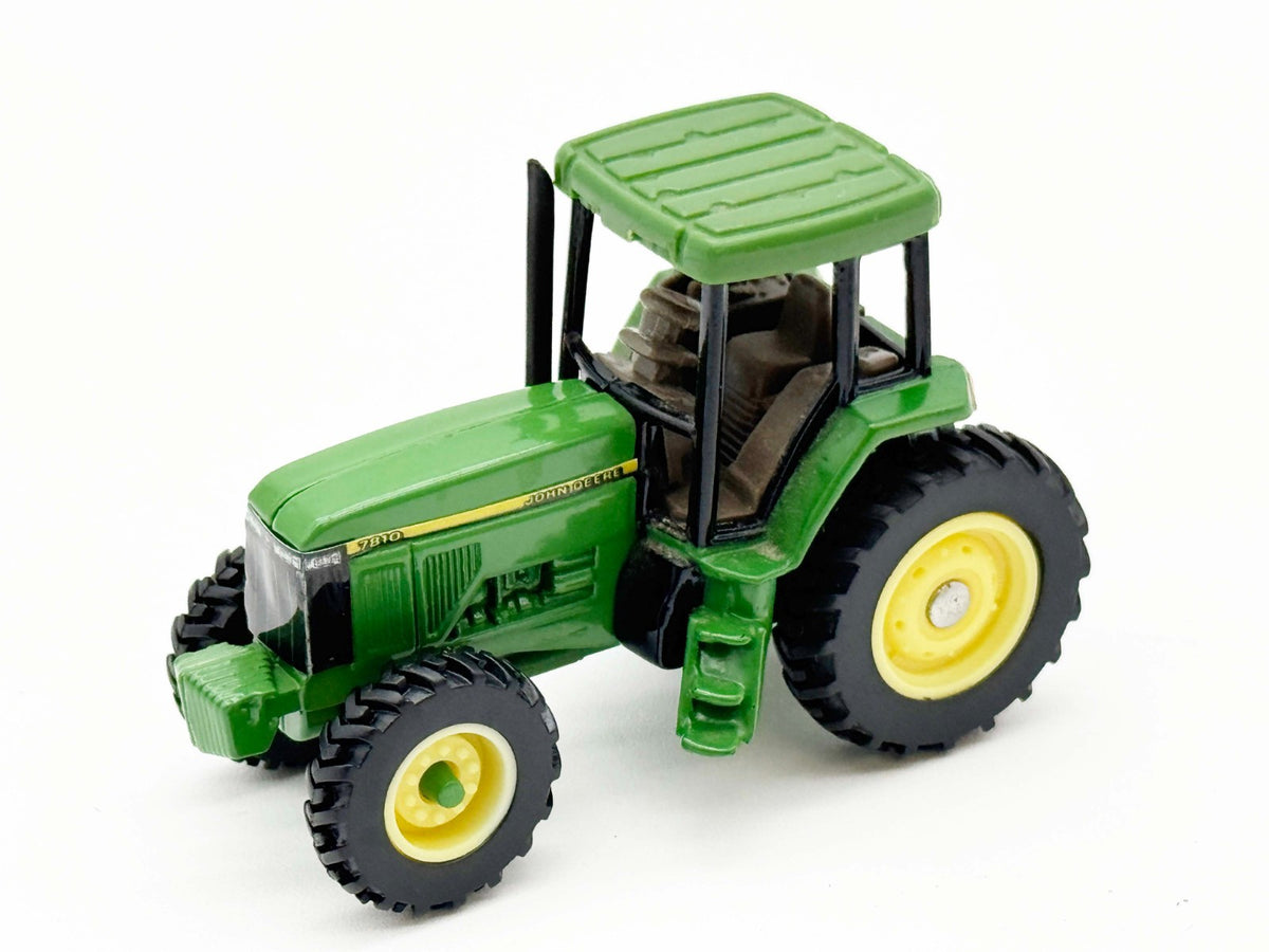 1/64 John Deere 7810 FWA Tractor