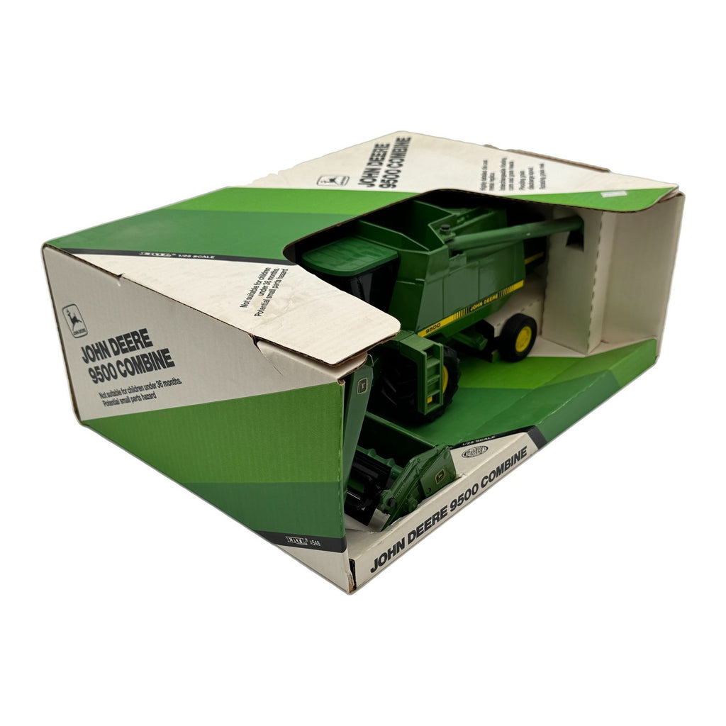 1/28 John Deere 9500 Combine W/ Corn & Grain Head