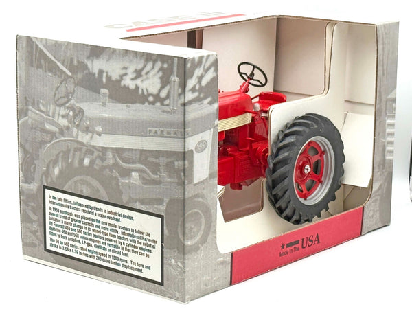 1/8 Farmall 560 Narrow Front Collector Edition Signed