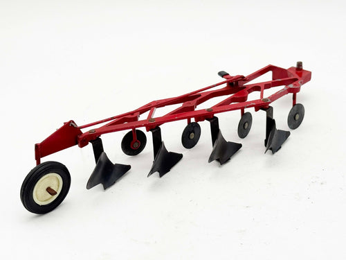 1/16 International 4 Bottom Plow