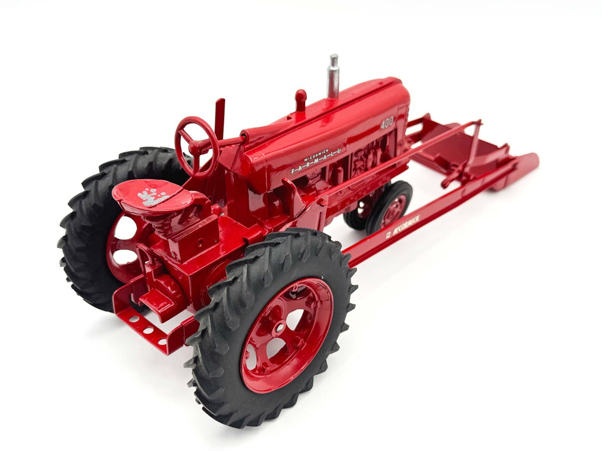 1/16 Farmall 400 w/ Loader Eska Repaint