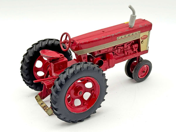 1/16 Farmall 560 Narrow Front - Eska