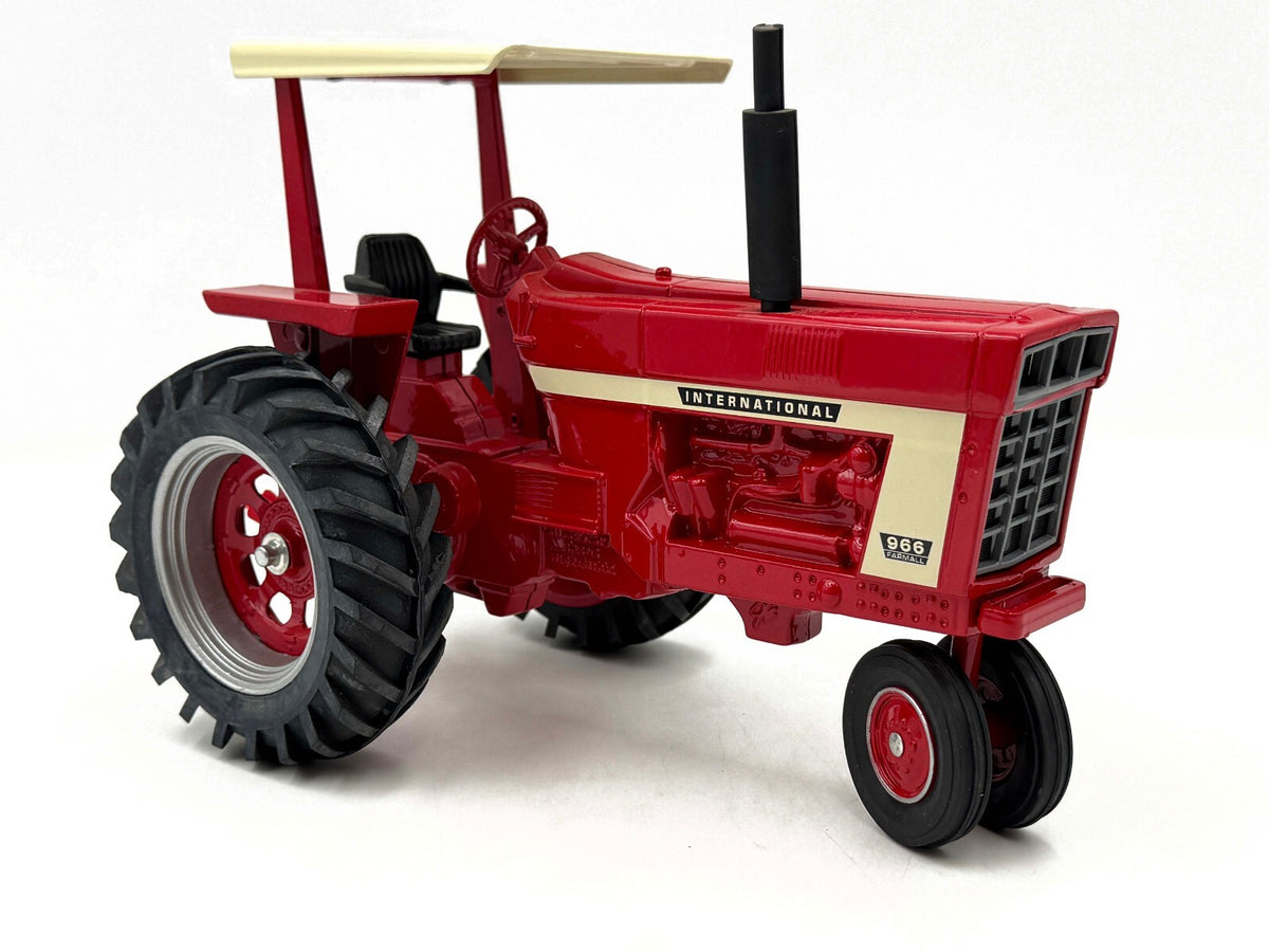 1/16 International Farmall 966 Tractor NF & Canopy, 20th Ontario Toy Show