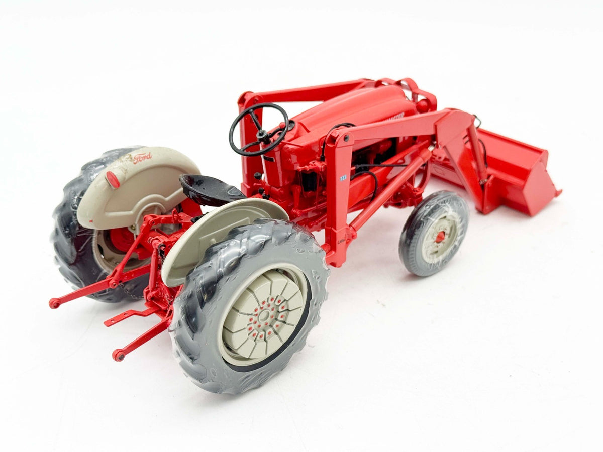 1/16 Ford 641 Workmaster Tractor With 725 Loader - Precision