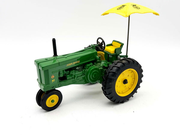 1/16 John Deere Model 70 Tractor With Narrow Front & Umbrella