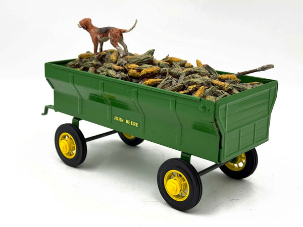 1/16 John Deere Flare Box Wagon w/ Spoke reels and Corn Load