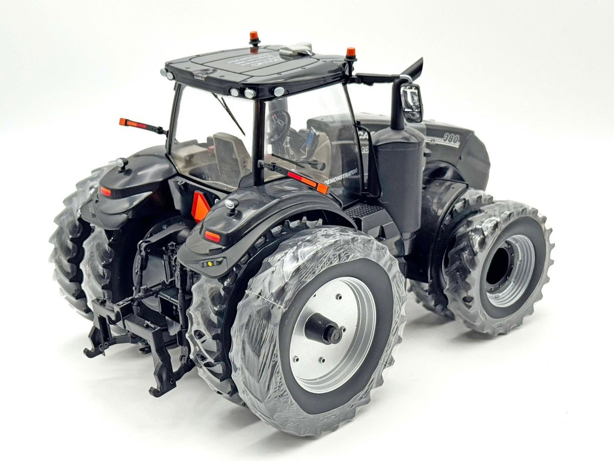 1/16 Case IH AFS Connect 380 Magnum Black Demo Tractor With Duals