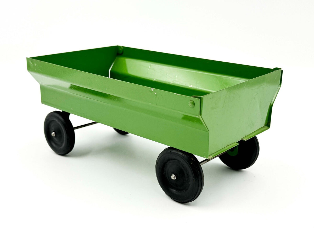 1/16 Slik John Deere Green Flare Box Wagon