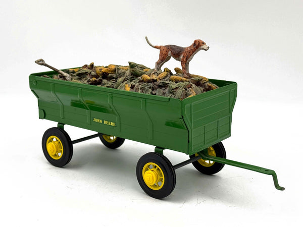 1/16 John Deere Flare Box Wagon w/ Spoke reels and Corn Load