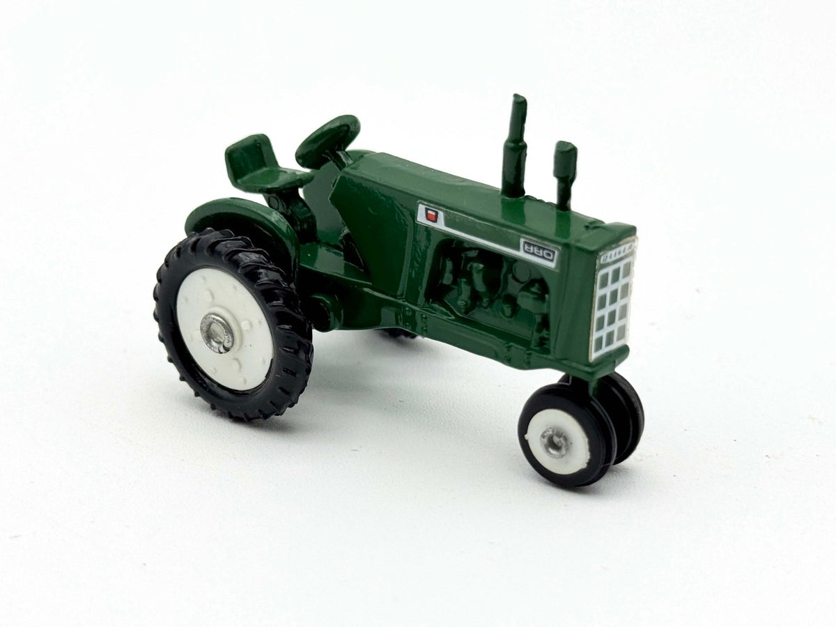 1/64 Oliver 880 Narrow Front Tractor