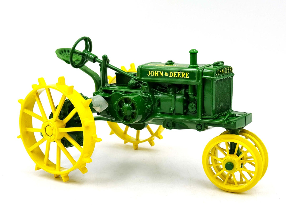 1/16 John Deere Model P Tractor, Two Cylinder Club
