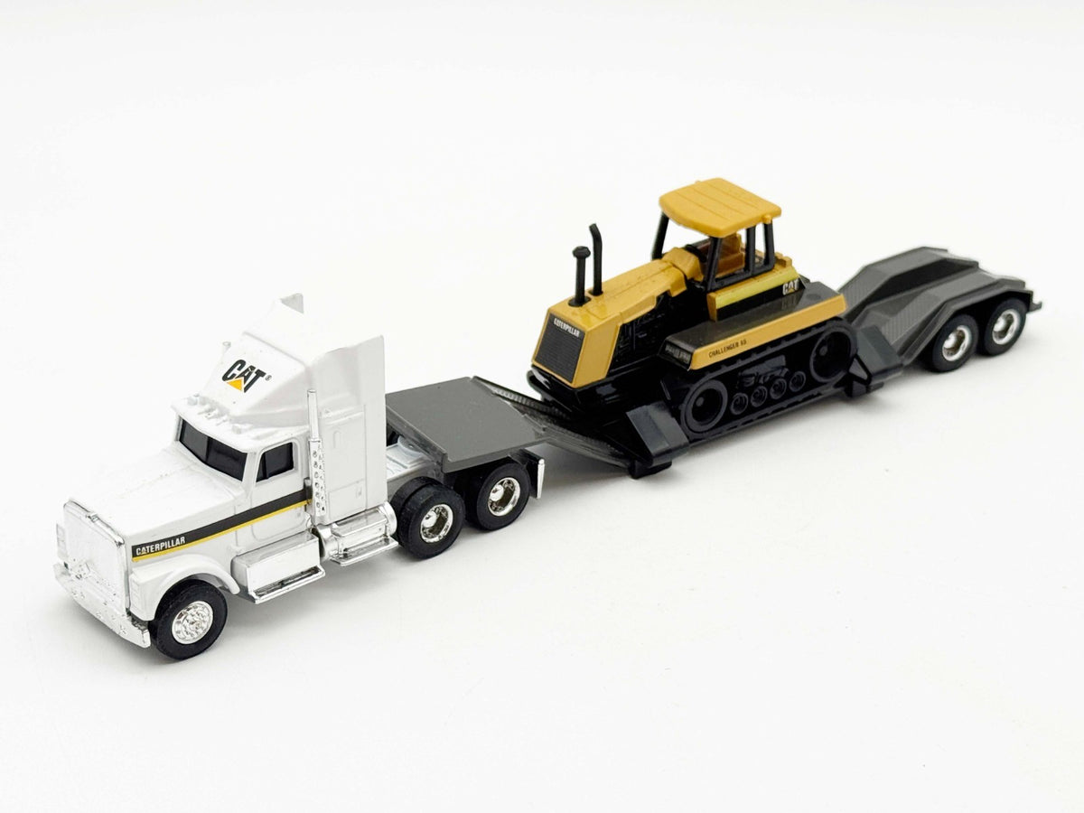 1/64 Caterpillar Semi Hauling Set With Caterpillar Challenger 65 Tractor