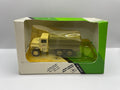 1/64 John Deere Milk Truck