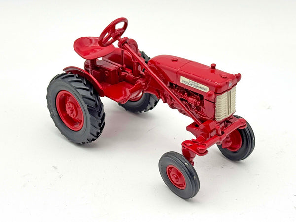 1/16 McCormick Farmall Cub Tractor