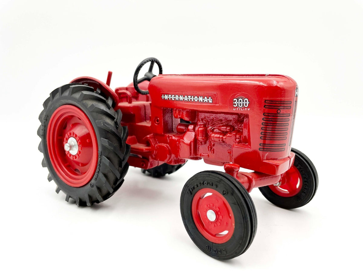 1/16 Early Custom International 300 Utility
