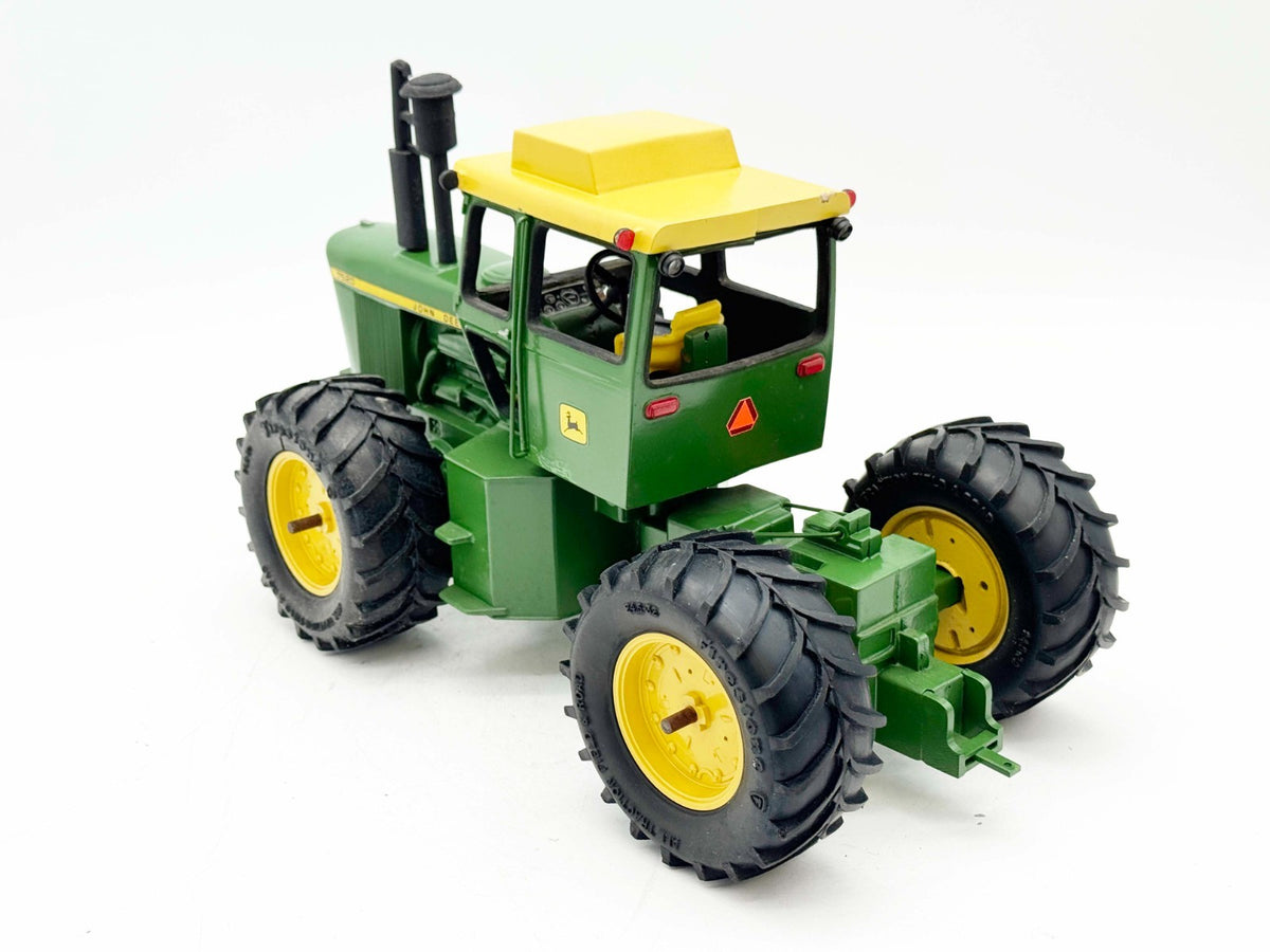 1/16 John Deere 7520 4WD w/ Singles Custom by Precision Engineering