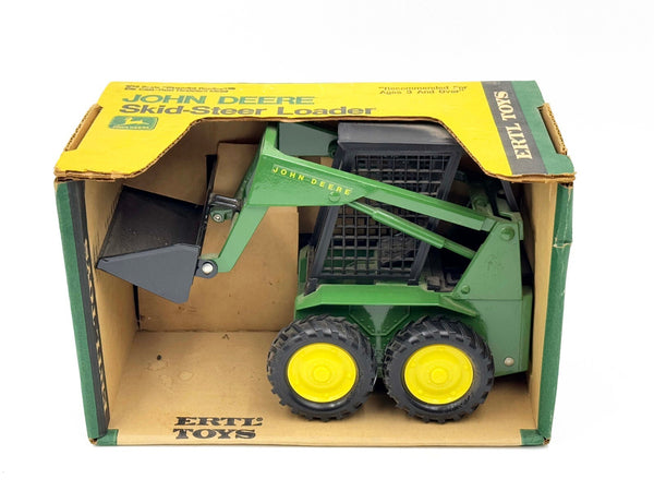 1/16 John Deere Skid Steer Loader in Yellow Top Box