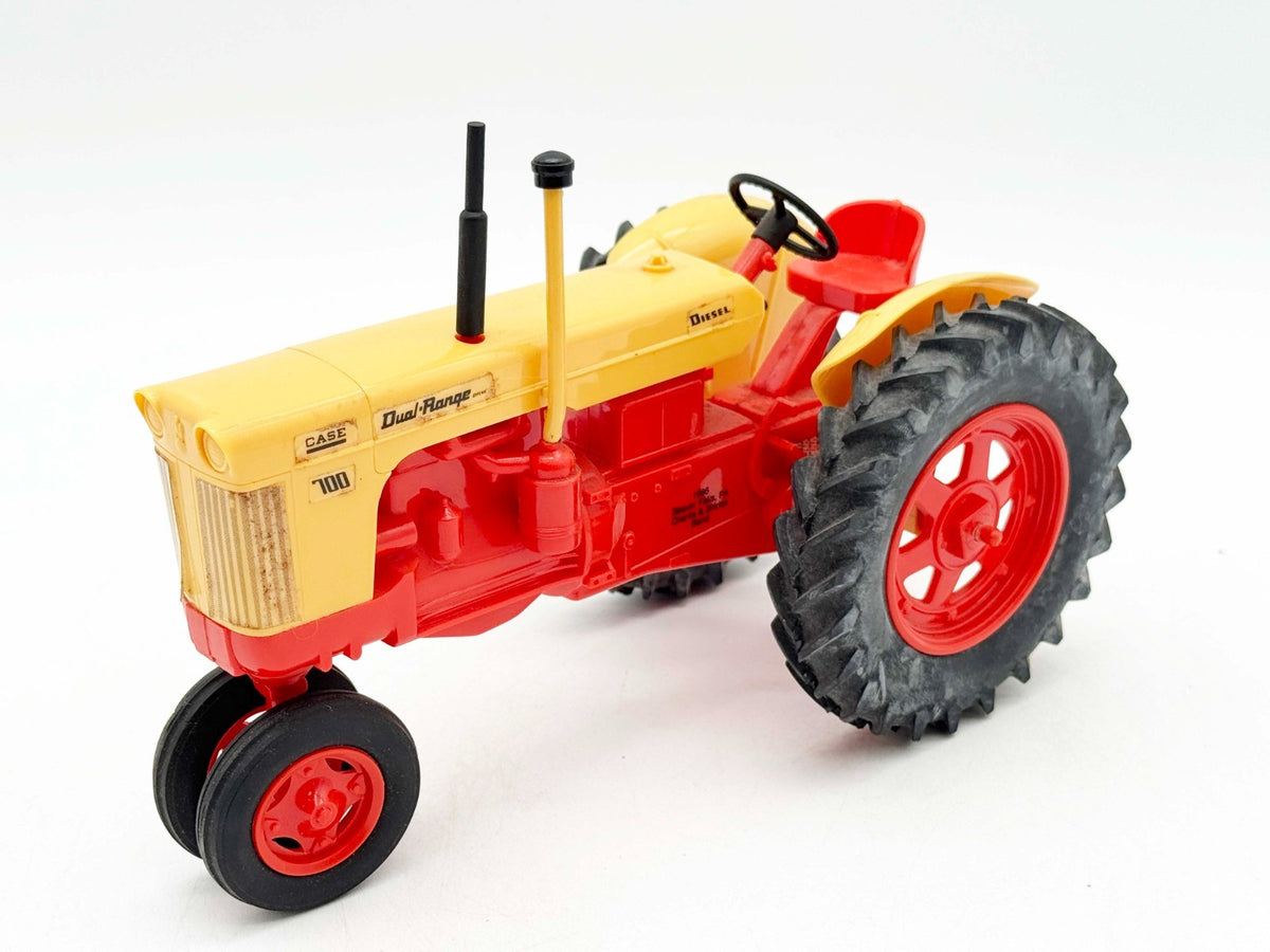 1/16 Case 700 Diesel tractor 1986 Beaver Falls PA Show tractor by Yoder