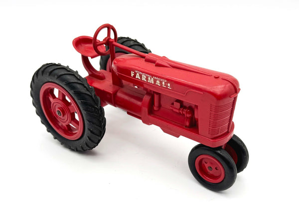 1/16 Farmall M Product Miniature