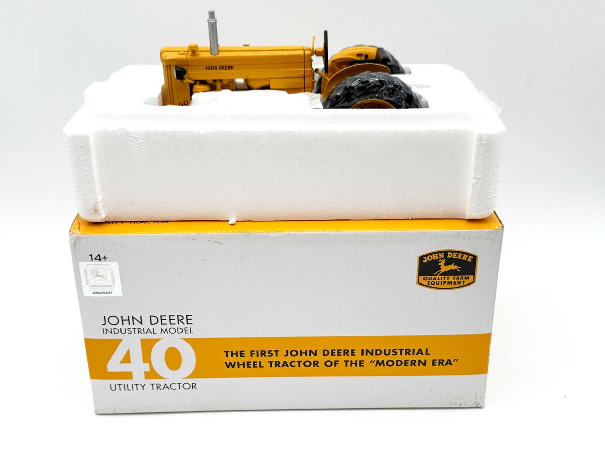1/16 John Deere Industrial 40I Tractor