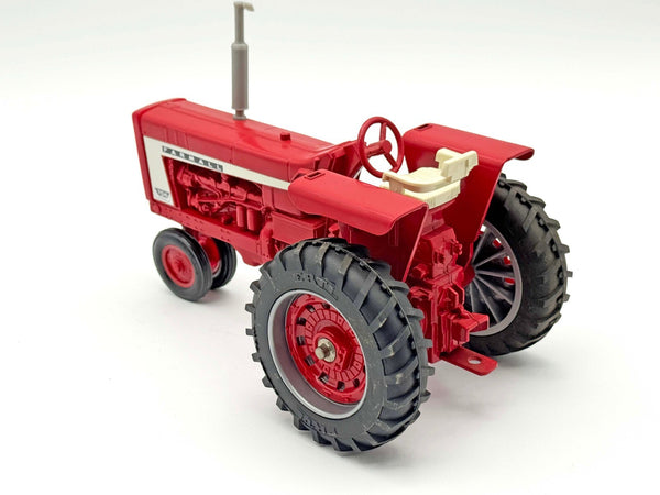 1/16 Farmall 706 Diesel Tractor With Narrow Front