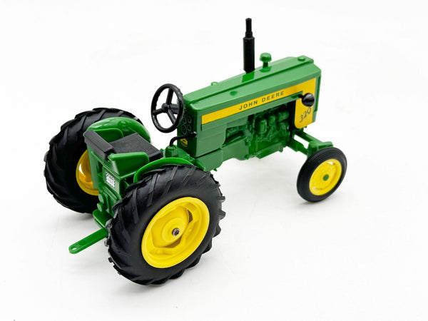 1/16 John Deere 320 Utility Tractor Trumm