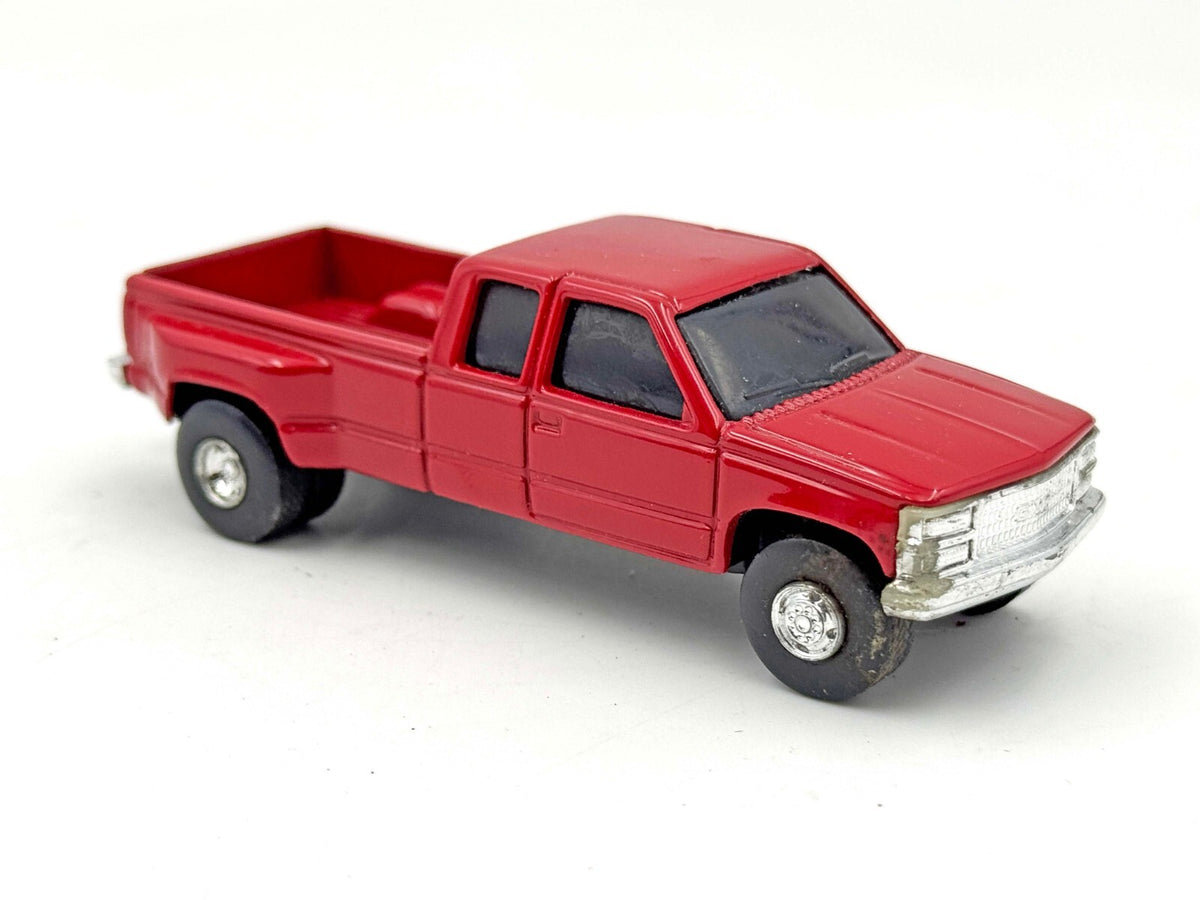 1/64 GMC Red Dually Pickup