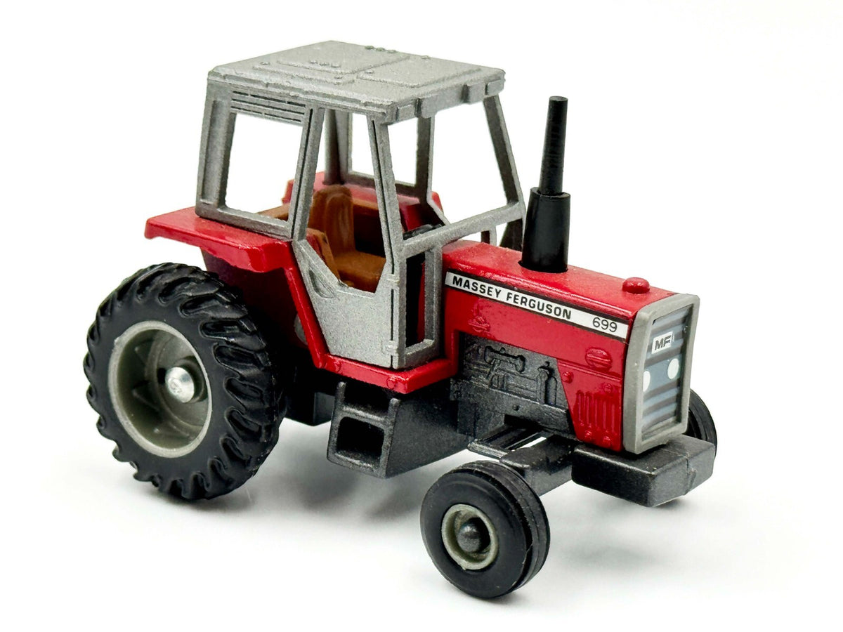 1/64 Massey Ferguson 699 Tractor