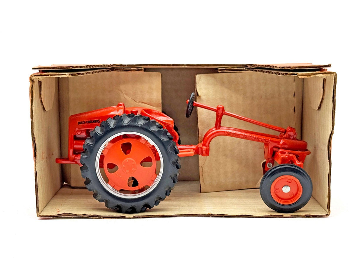 1/16 Allis Chalmers G Tractor