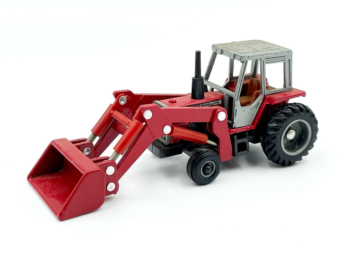 1/64 Massey Ferguson 3070 w/ Loader
