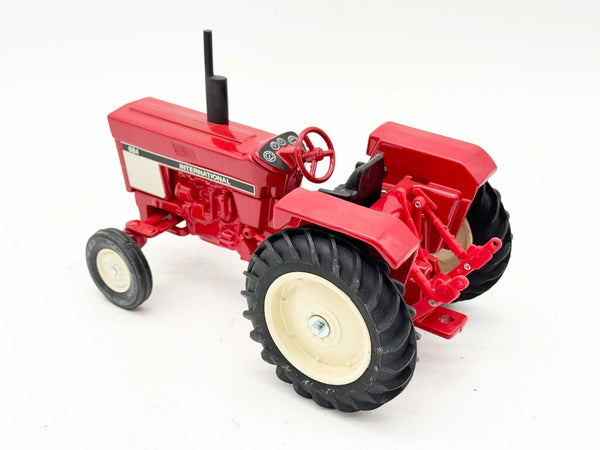 1/16 Case International 695 w/ ROPS