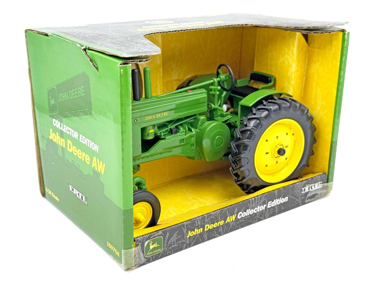 1/16 John Deere AW Tractor With Umbrella & Fenders