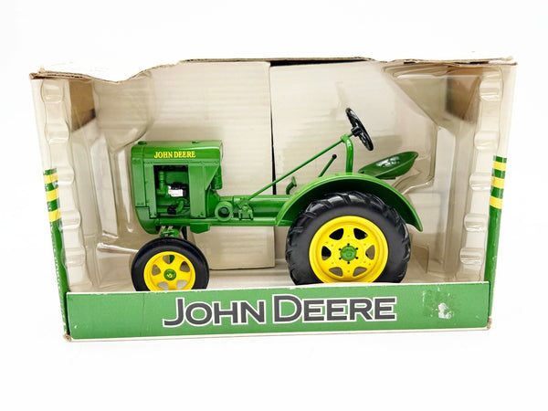 1/16 John Deere Model 62 Tractor