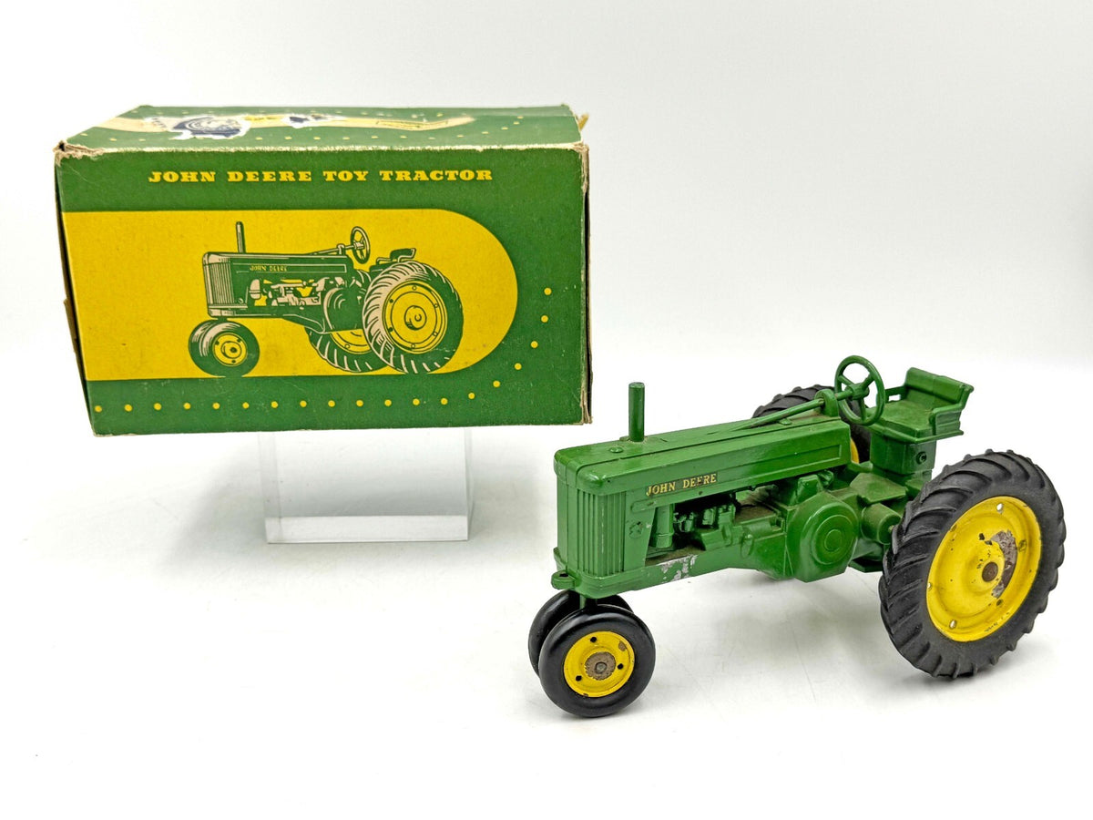 1/16 John Deere 60 w/ Original Box Eska