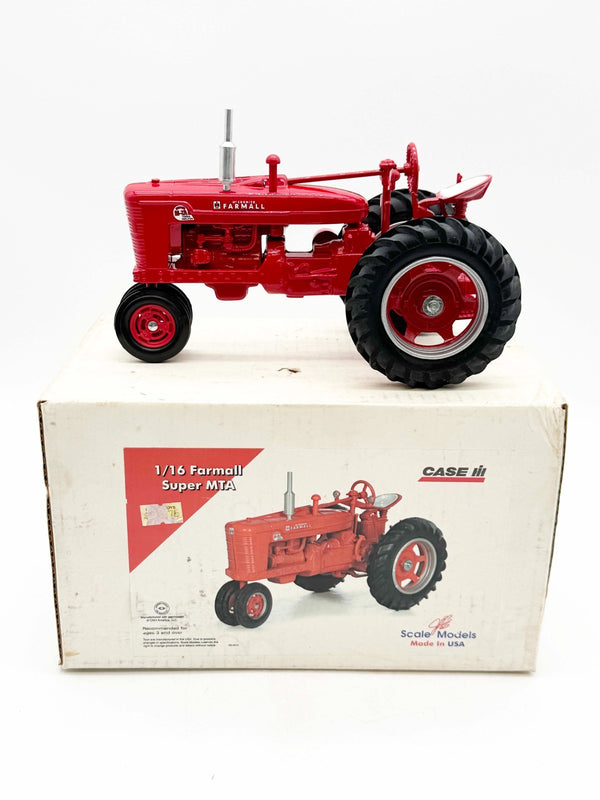 1/16 Farmall Super M-TA Tractor With Narrow Front