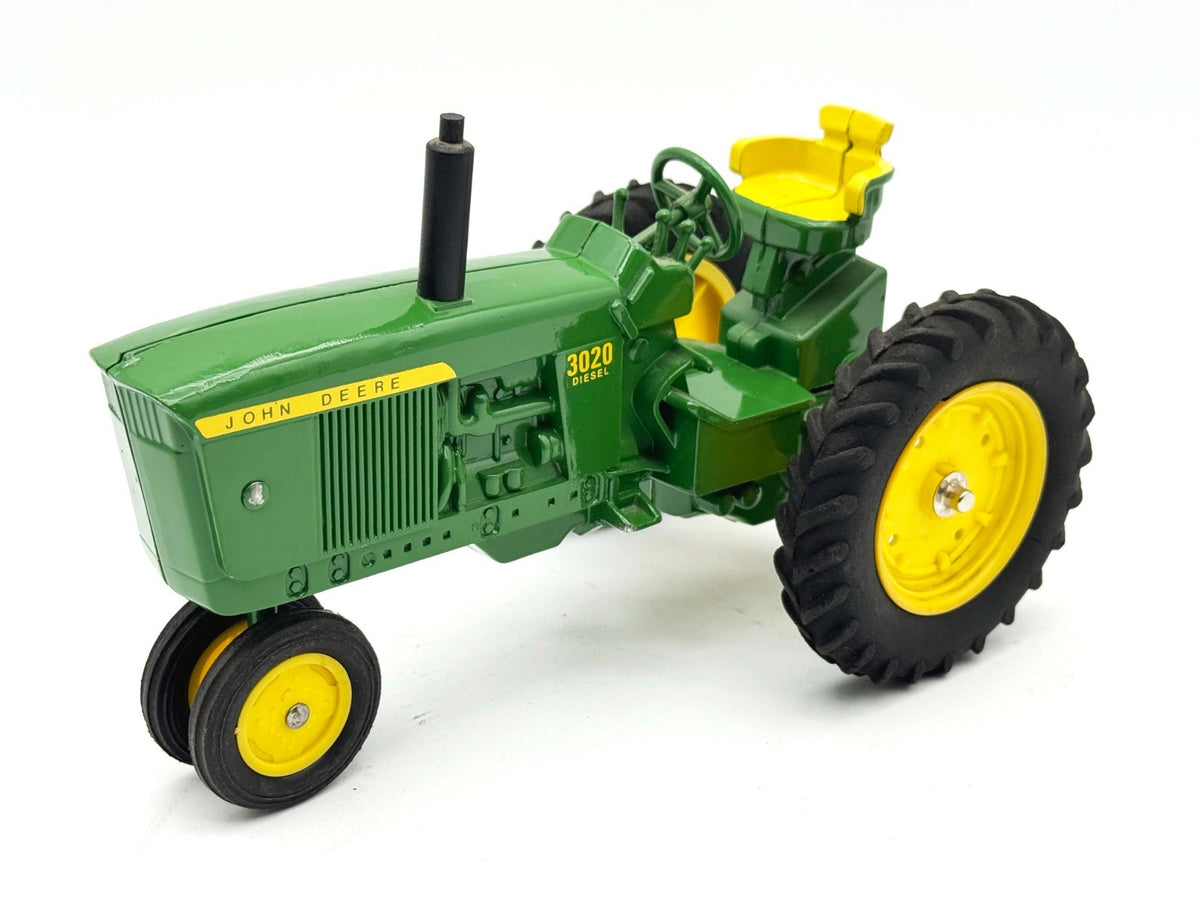 1/16 John Deere 3020